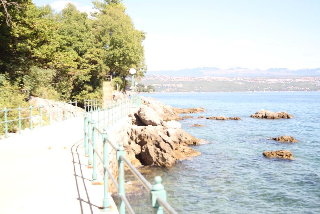 Stressfree Villa Ičići Buitenkant foto